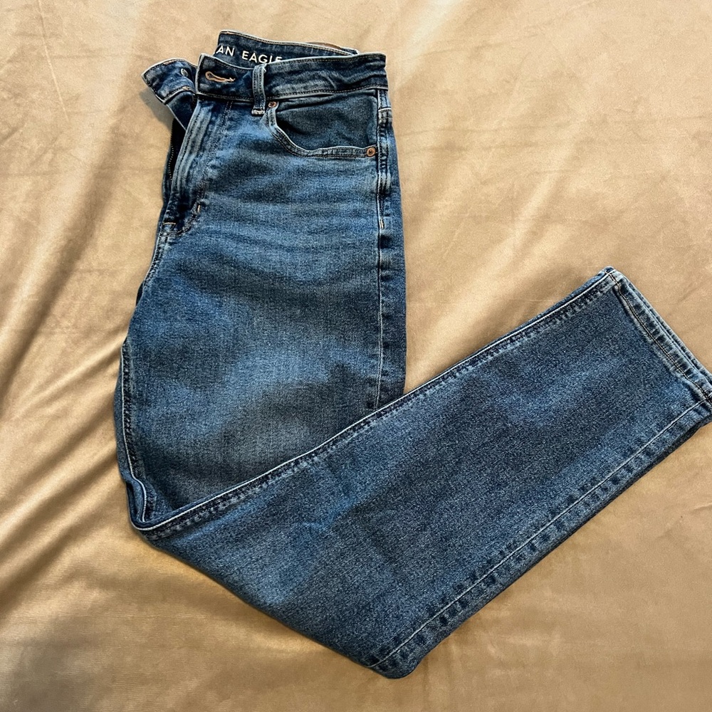 American Eagle mom jeans